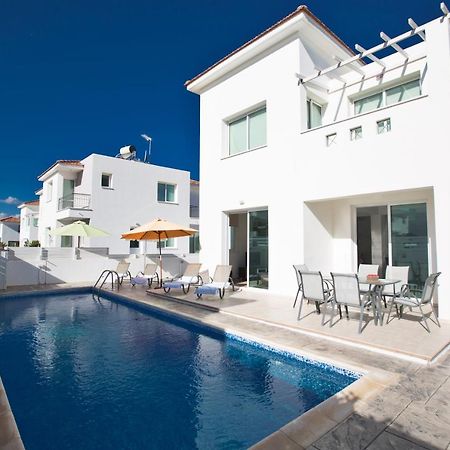Avra Villas Paralimni Buitenkant foto