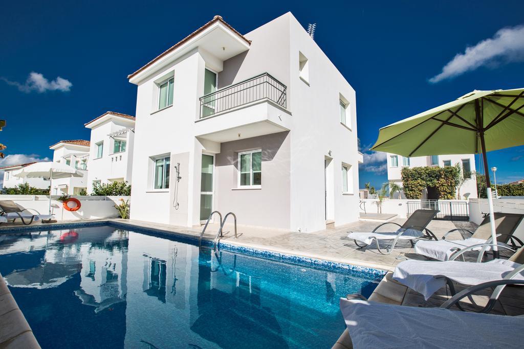 Avra Villas Paralimni Buitenkant foto