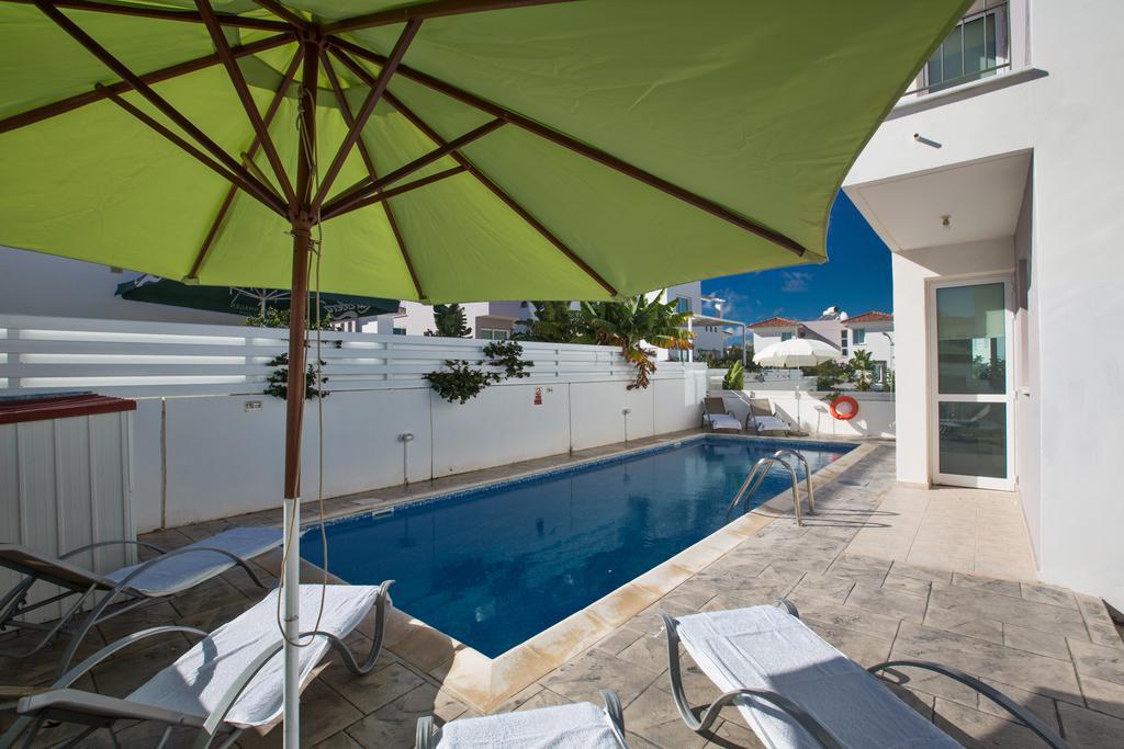 Avra Villas Paralimni Kamer foto