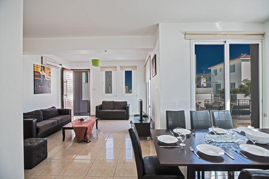 Avra Villas Paralimni Kamer foto
