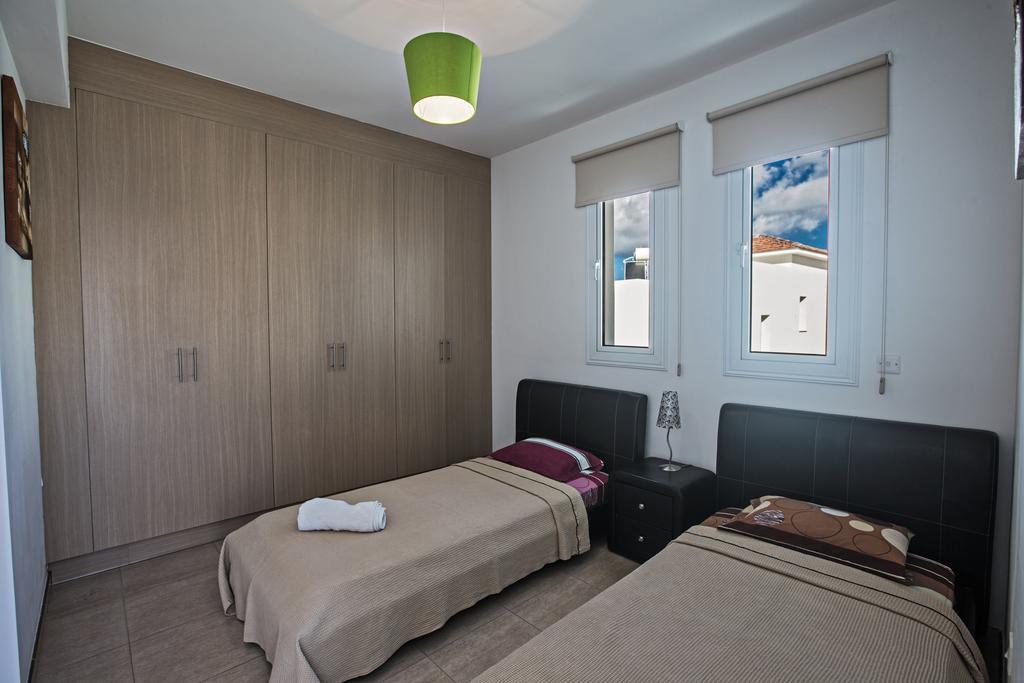 Avra Villas Paralimni Kamer foto