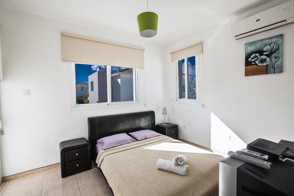 Avra Villas Paralimni Kamer foto