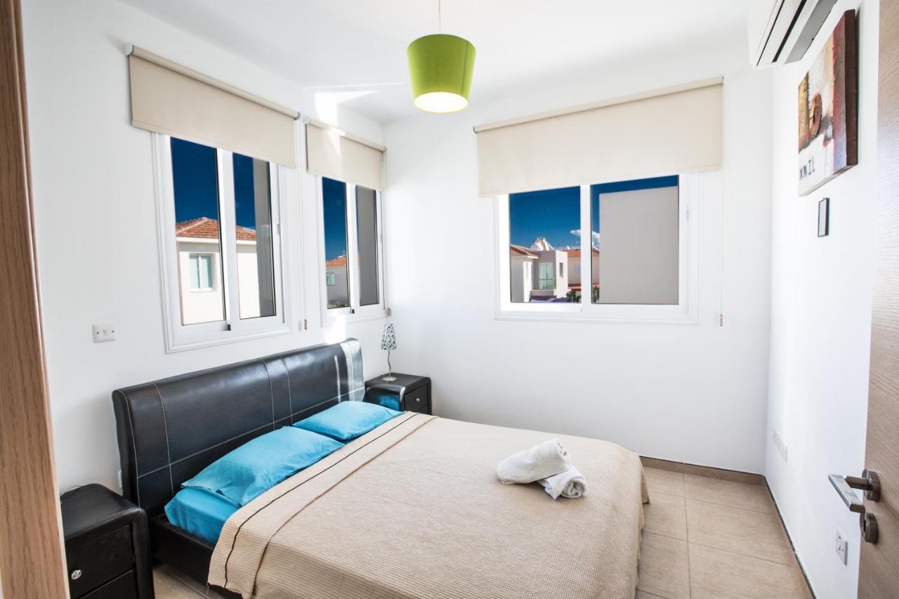 Avra Villas Paralimni Buitenkant foto