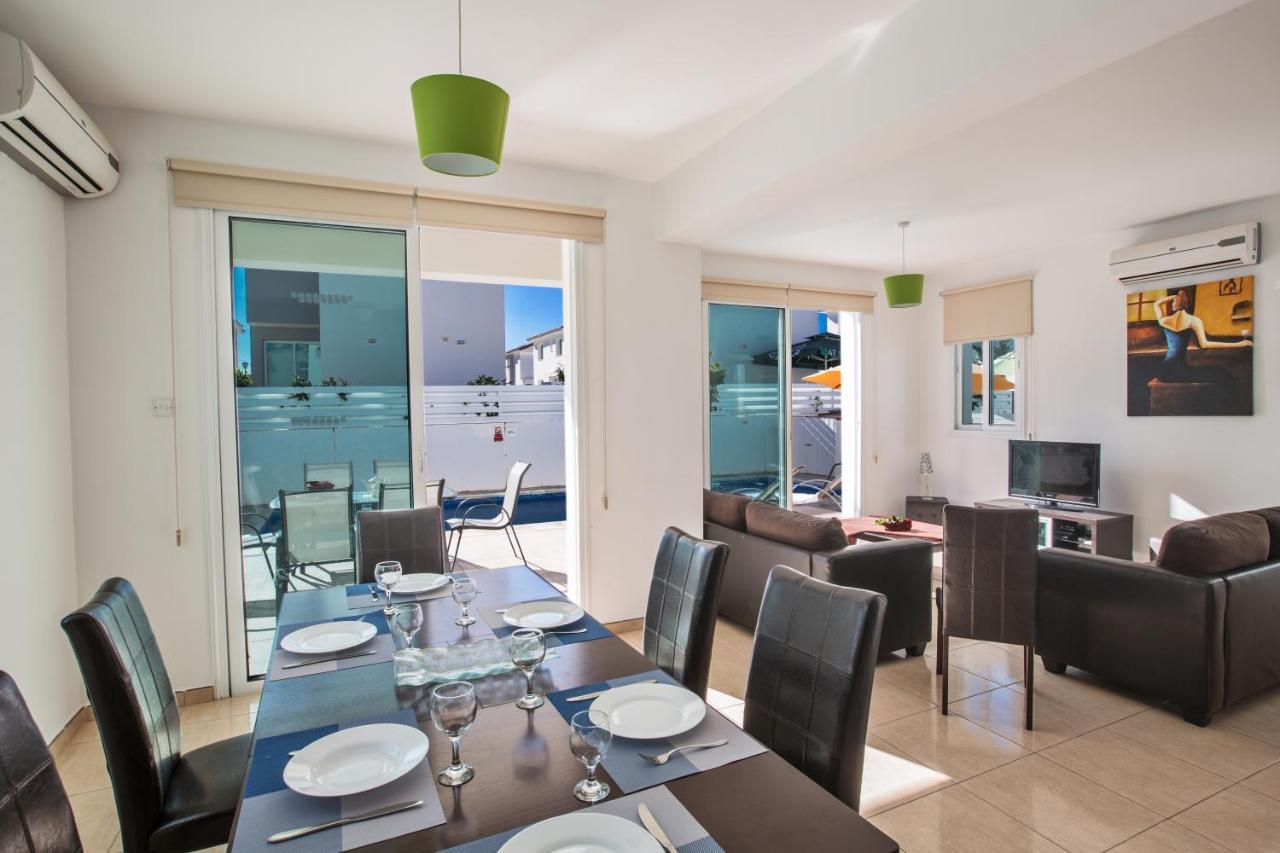 Avra Villas Paralimni Buitenkant foto