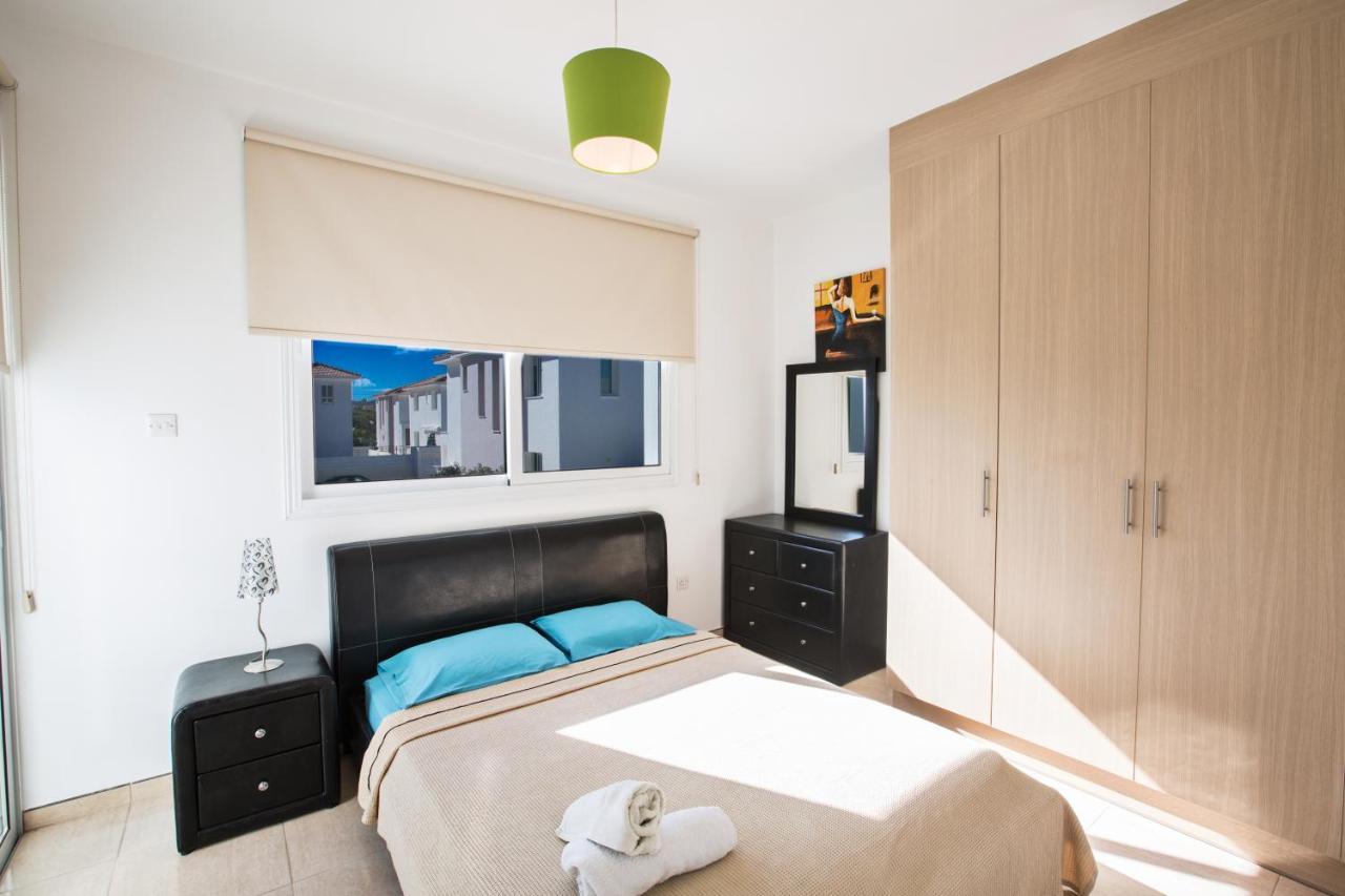 Avra Villas Paralimni Buitenkant foto
